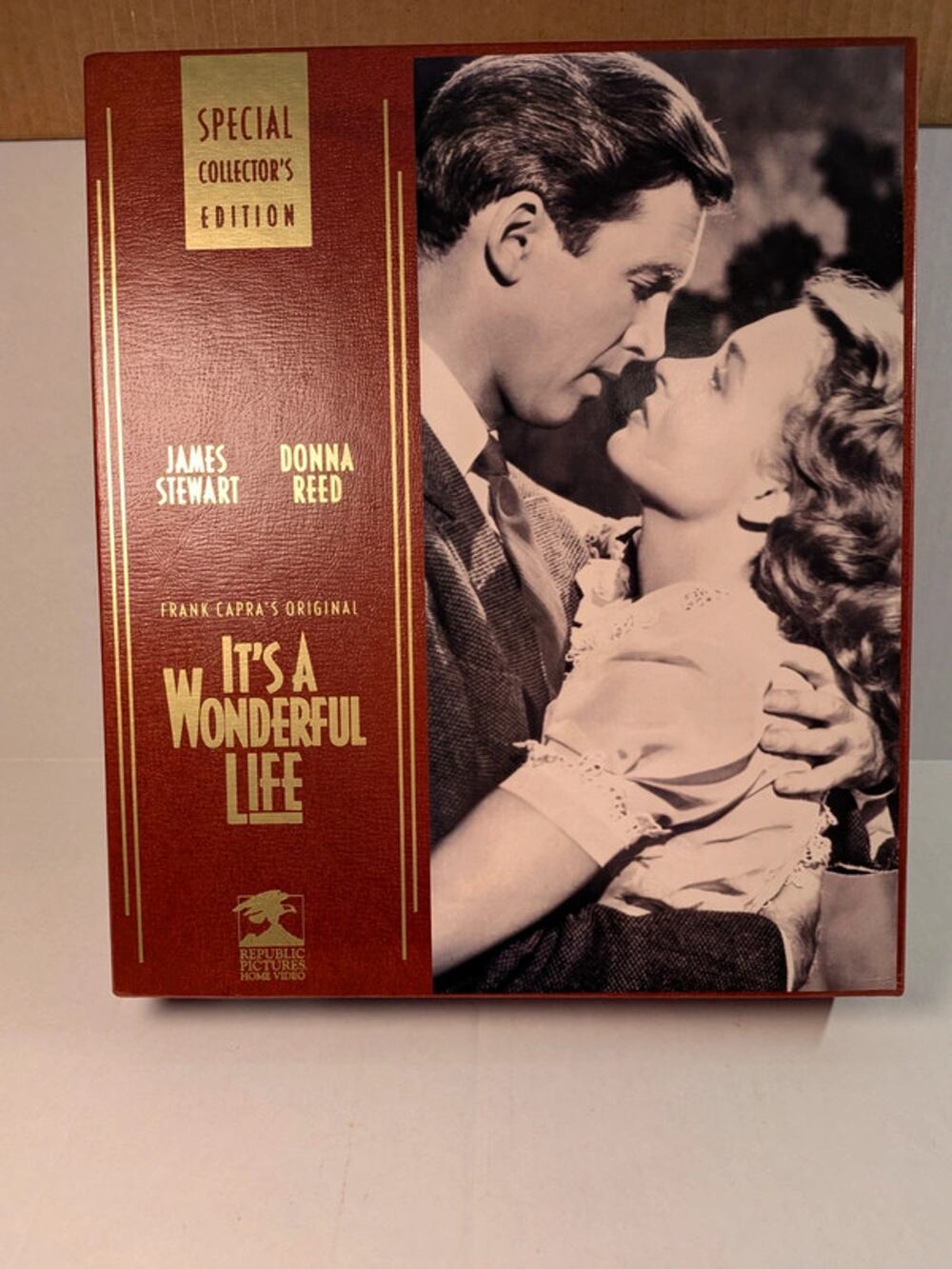 NIB It's a Wonderful Life 45th Anniversary Collector's Edition Gift Set 1992 VHS